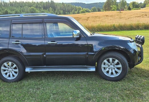 Mitsubishi Pajero 3.2 DI-D Instyle