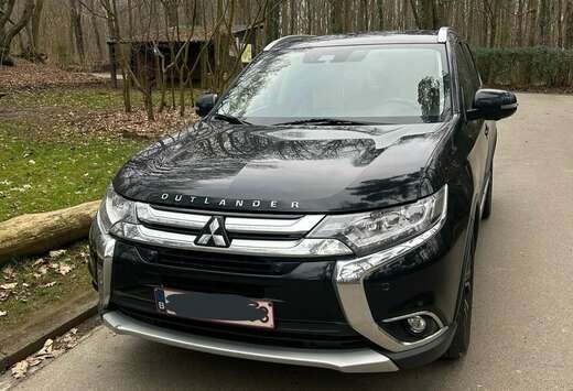 Mitsubishi 2.0 4WD CVT Plus