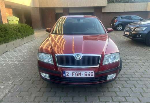 Skoda 1.6i Elegance Tiptronic