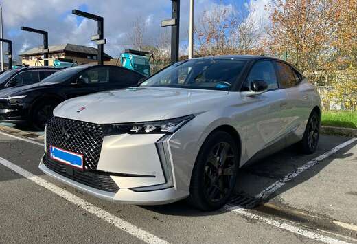DS 4 PHEV 1.6 E-TENSE Performance Line +