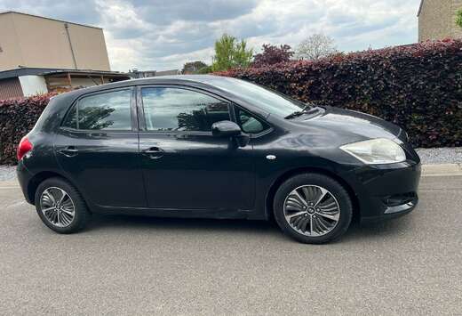 Toyota Auris 1.4 D-4D Linea Luna
