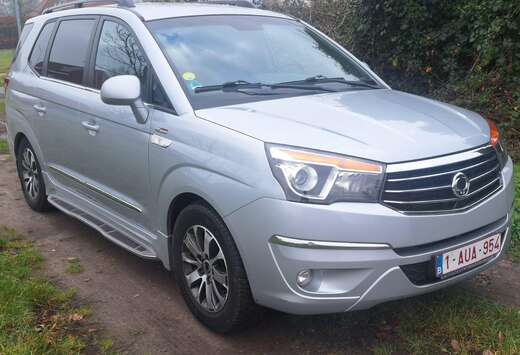 SsangYong Rodius 2.2 e-XDi220 Automatik 4WD Sapphire