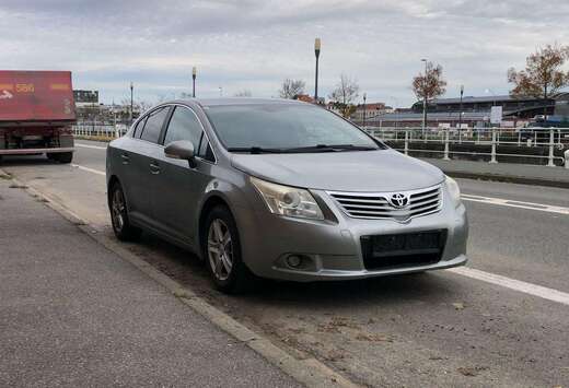 Toyota Avensis 1.8 sol full