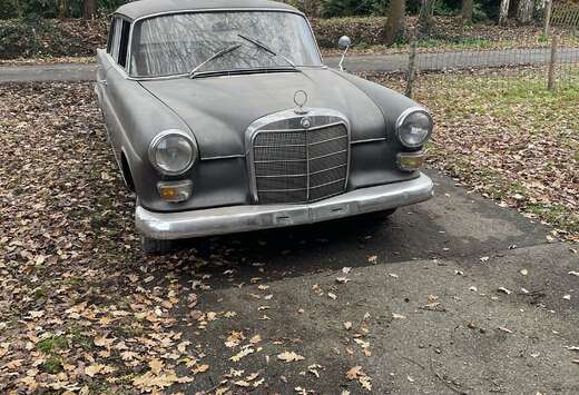 Mercedes-Benz w110 heckflosse