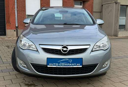 Opel Astra 1.7 CDTI DPF Design Edition