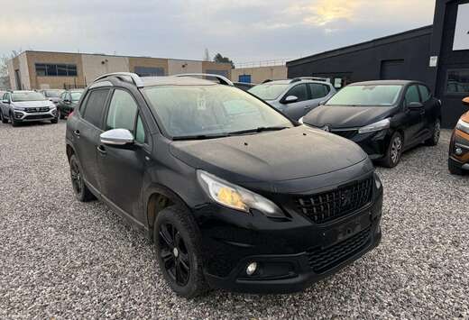 Peugeot 2008 1.2i PureTech Style // EXPORT - MARCHAND