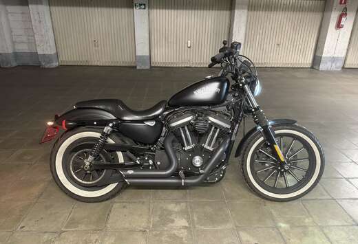 Sportster 883