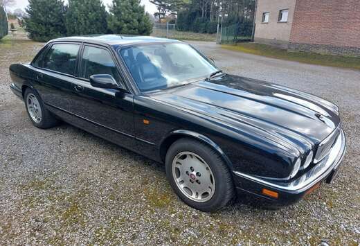 Jaguar oldtimer, automaat, in goede staat.