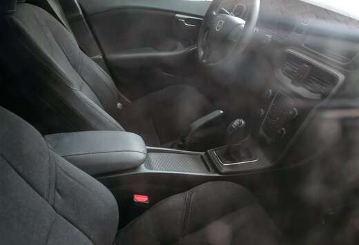 Volvo V40 2.0 D3 Base