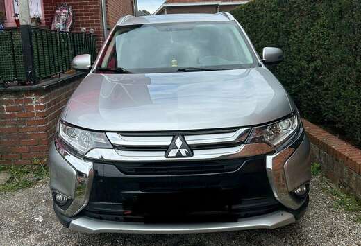 Mitsubishi Outlander 2.2 DI-D 4WD Plus