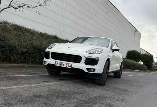 Porsche S Hybrid Tiptronic