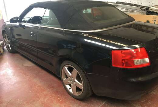Audi A4 Cabriolet 2.5 TDi V6 S line CVT Multitronic