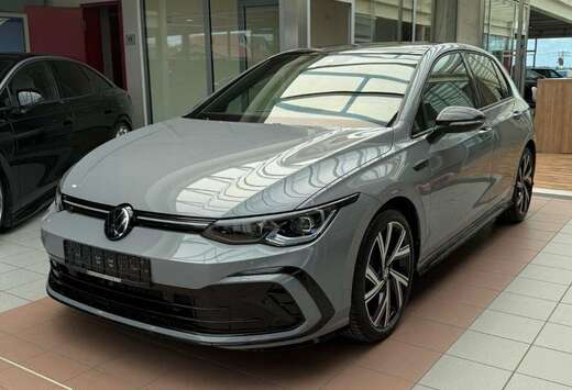 Volkswagen GOLF 8 R-LINE 1.5 eTSI DSG  150ch  TOIT PA ...