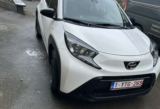 Toyota vehicule en parfait état  assistance, clim, e ...