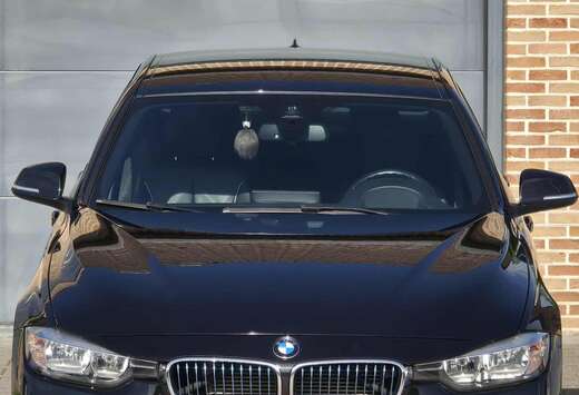 BMW 330e iPerformance Advantage