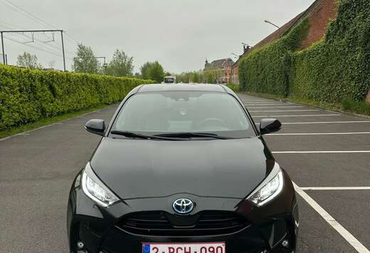 Toyota Tayota yaris Hybrid 1.5 VVT-i 2021