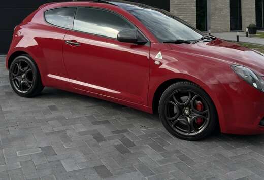 Alfa Romeo 1.4 T MultiAir Quadrifoglio Verde TCT