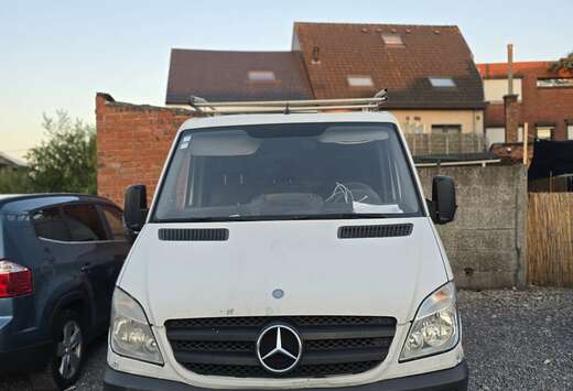 Mercedes-Benz 216 CDI 906.611