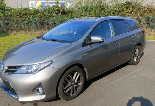 Toyota Touring Sport 1.8 CVT HSD TC Dynamic LHD