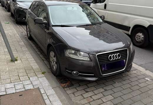 Audi Sportback 1.6 TDI 105 DPF Attraction
