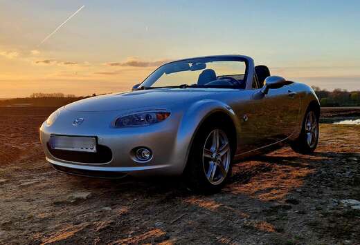 Mazda MX-5 1.8i 16v Active