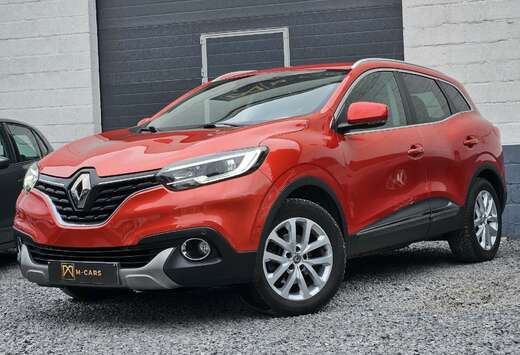 Renault 1er PROPRIO * CARNET COMPLET *