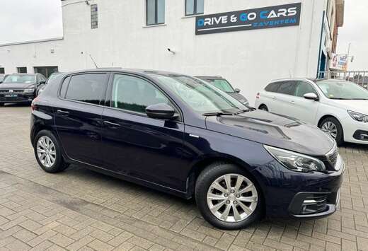 Peugeot Style 1.2i Benzine - CarPlay ** 1 JAAR GARANT ...