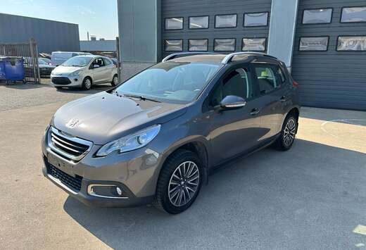 Peugeot 2008 1.2i PureTech Active S handelaar / expor ...