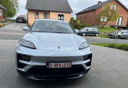 Porsche e-Macan 100 kWh Turbo
