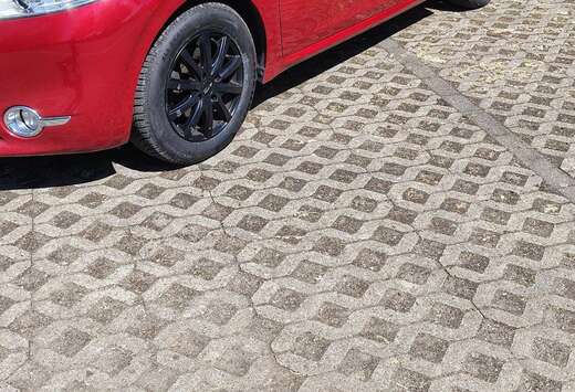 Peugeot 1.2i Active
