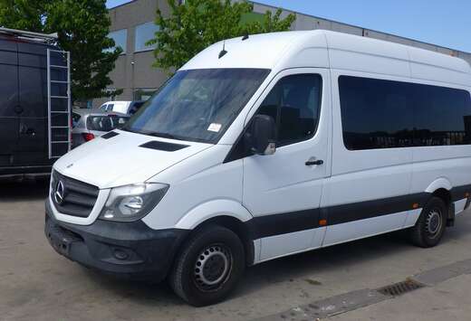 Mercedes-Benz 313 (Stock ID 545)