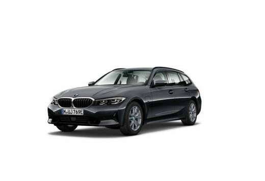 BMW 330e Touring Sport