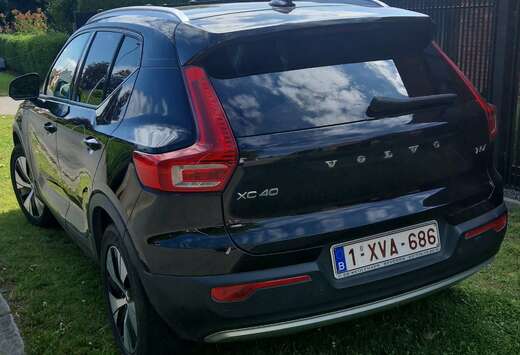 Volvo XC40+T5+Twin+Engine+DKG+Momentum+Pro