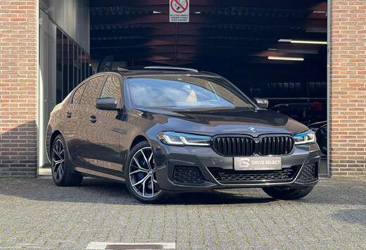 BMW e xDrive M-Sport  Pano  Laser  Ambient  CarPlay