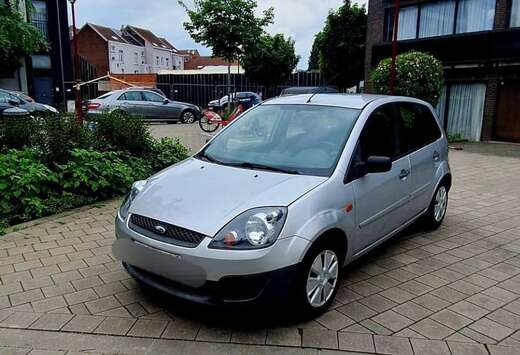Ford 1.3i Trend