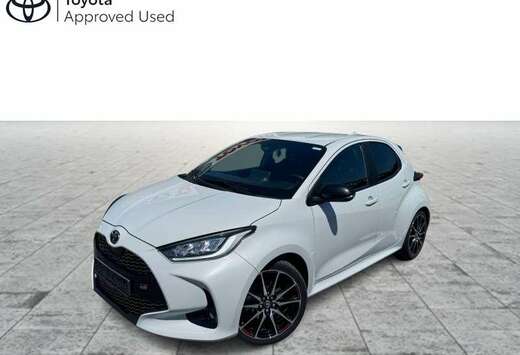 Toyota 1.5 Hybrid e-CVT GR Sport