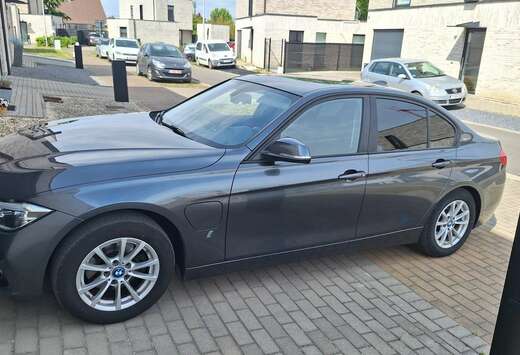 BMW 330e iPerformance Sport Line
