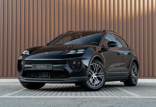 Porsche e-Macan 100 kWh  Garantie  Pano  Sport Chrono ...