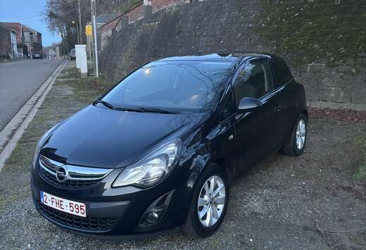 Opel 1.2i Black Edition