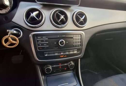 Mercedes-Benz CLA 200 d
