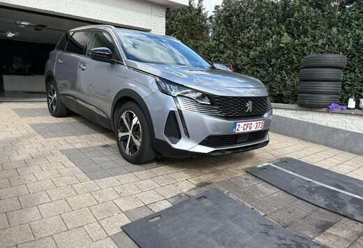 Peugeot 5008 BlueHDi 130 EAT8 Allure Pack