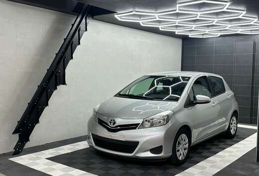 Toyota Yaris 1.33i VVT-i Lounge * CAMERA * GARANTIE *