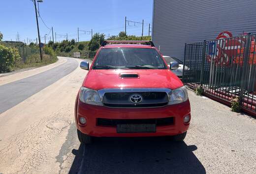 Toyota DBLE CAB D-4D 4x4 LEGENDE