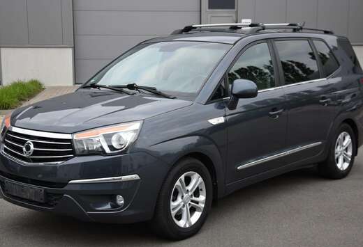 SsangYong Rodius 2.2 e-XDi 2WD Sapphire