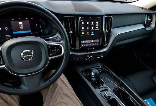 Volvo XC60 2.0 B4 MHEV Core