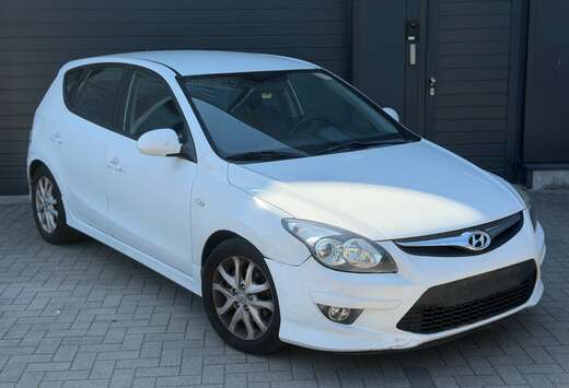 Hyundai i30 1.6 CRDi U2 Blue Comfort ISG 103gr.
