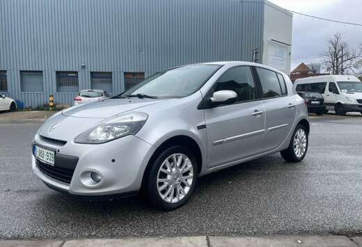 Renault Clio 1.2i TomTom Edition