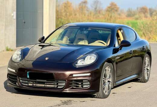 Porsche Porsche Panamera 2015