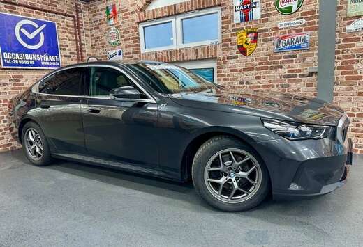 BMW 520iA Limousine 2.0 208cv Auto Cuir/SiègCh/Cam36