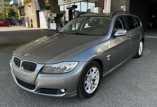 BMW 318i Touring